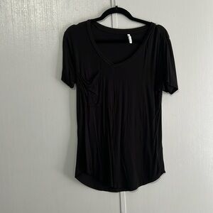 Z Supply V-Neck Pocket Black T